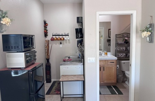 Palm Desert House | Private Pool Casita - King Bed, Mountain View, Super Private!