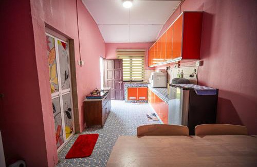 Kampung Chicha House | Private Pool Homestay Al-Qari