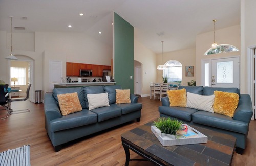 Orange Tree House | Private Pool Oasis Near Disney | Sleeps 8