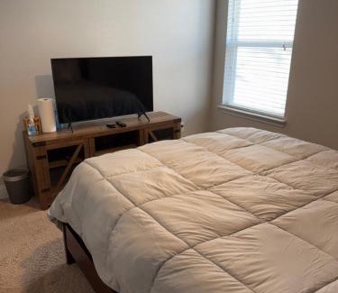 Decatur House | Private, quiet, immaculate bachelor pad with free parking on site