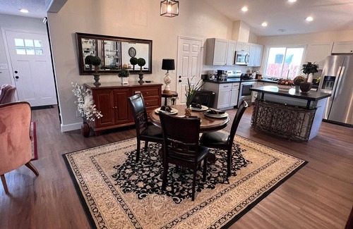 Canby House | Private Residence Near Downtown & Amenities