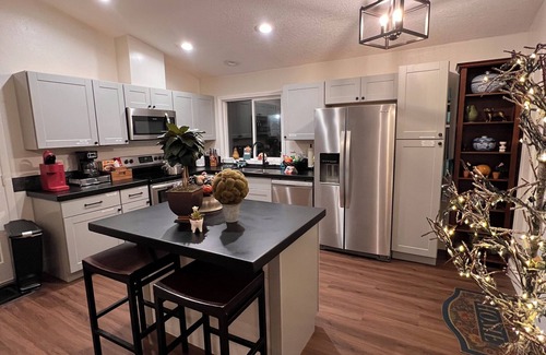 Canby House | Private Residence Near Downtown & Amenities