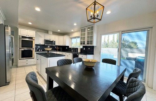 Woodland Hills House | Private Resort-Style Escape w/Heated Pool & Spa!