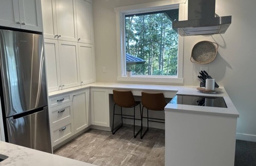 Crofton House | Private & restful; quiet 2 bedroom suite in Duncan