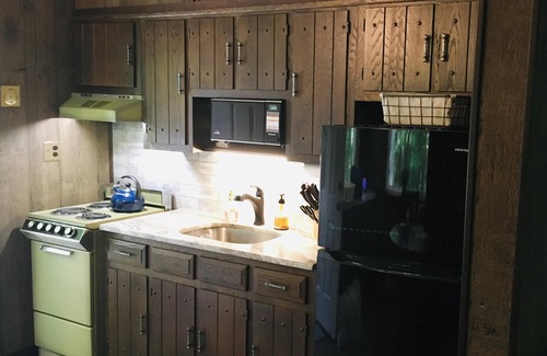 East Stroudsburg Cabin | "Private Retreat" COZY, Cabin in the woods