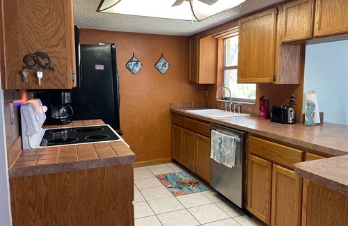 Gulf Coast Acres House | Private retreat with pool, the Salty Seahorse!