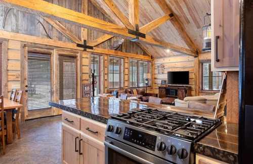Darby Cabin | * * * *Private River Front Cabin * * * *