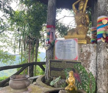 Sierra House | Private room Moana House