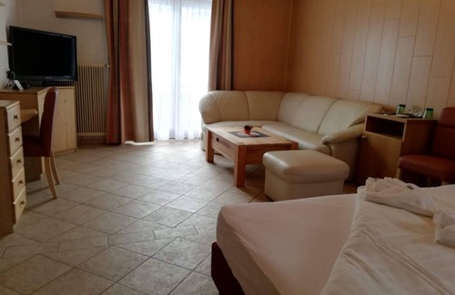 Trattenbach Resort | Private room ∙ 1 bedroom ∙ 2 guests