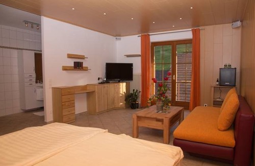 Trattenbach Resort | Private room ∙ 1 bedroom ∙ 2 guests