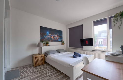 Tongelre Apartment | Private room 202 - Eindhoven - By T&S.