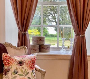 Kirkmichael House | Private room & bathroom in Manor House