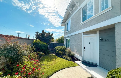 Mira Costa House | Private Room & Bathroom in Oceanside.