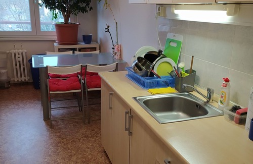 Hlubocepy Apartment | Private Room in 4 rooms apartment in Praguen30 minutes to the center by tram