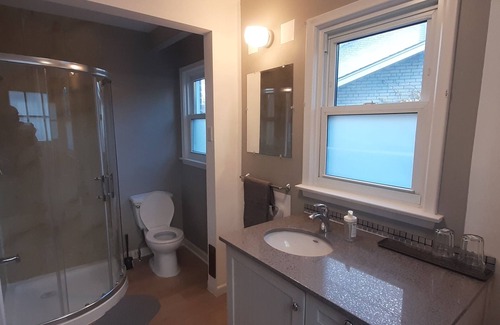 Etobicoke House | Private room in etobicoke , private entrance , private washroom