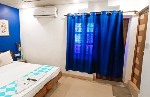 Kailash Colony House | PRIVATE ROOM IN GREATER KAILASH