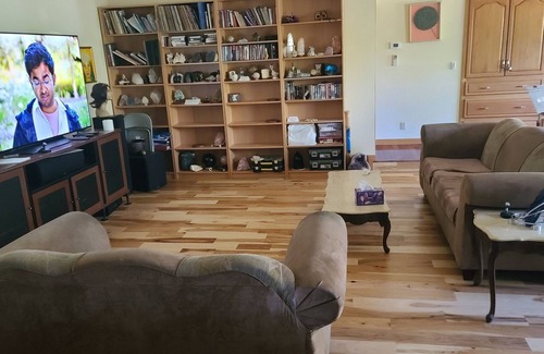 Rackerby House | Private Room in House w Heated Pool, Hot Tub, Sauna, Game Room, Beautiful Nature