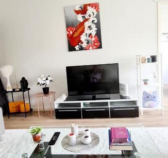 Kaakkoinen District House | Private room only in apartment at Herttoniemi