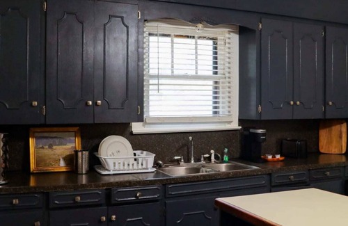 Freetown - Port Rico Bed & Breakfast | Private Room Retreat in a Shared House Setting