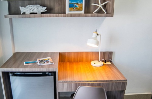 Vega Baja House | Private Room w/WIFI, Parking, Pool, Jacuzzis.