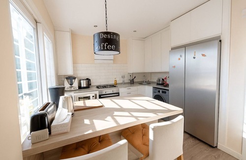 Rosas Ski Chalet | Private room with private bathroom