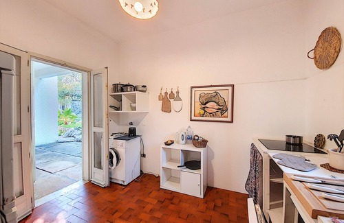 Castro Marina Ski Chalet | Private sea access garden house (house C)