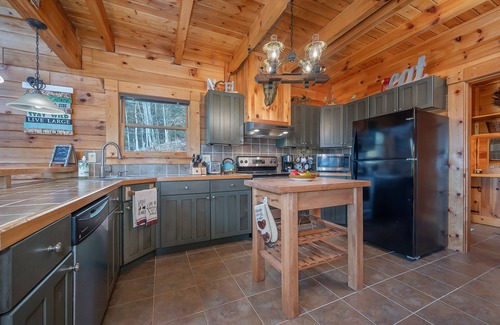 Bostic Cabin | Private Secluded Beautiful Cabin With Sunset Mountain Views