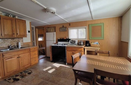 Town of Conesville Cottage | Private Secluded Mountain View Cottage w/Pond 15 minutes to Windham