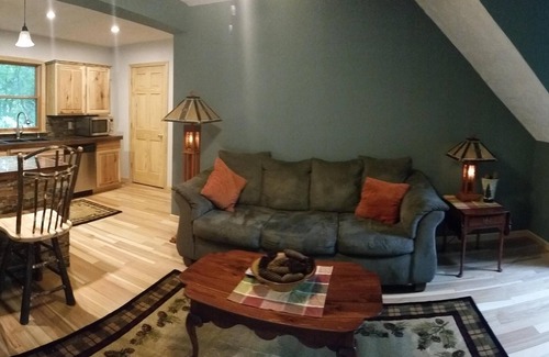 Lancaster Cabin | Private, secluded retreat