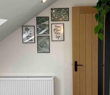 Grove Green House | Private self-contained flat with shared entrance