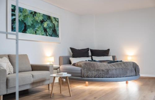 Graz City Centre Apartment | Private Spa & Wellness Apartment with Sauna, Whirlpool & Free Parking by HERO HOMES