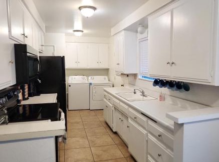 East Hemet House | Private, Spacious, 4x Queen, 300 MBPS Internet with Backyard!