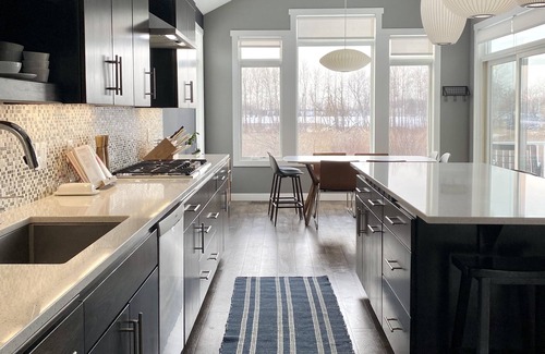 Blaine House | Private, Spacious, Modern Home in Blaine — w/Pool Table, Sleeps 13+