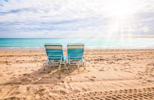 Hallandale Beach Apartment | Private Spacious House #BBQ - Hallandale Beach, Florida