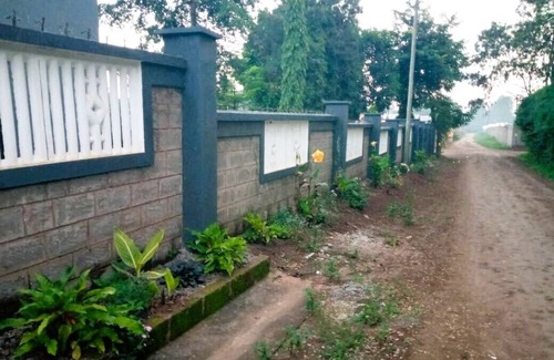 Moshi Apartment | Private studio Apt. in peaceful Shanti Town w/WiFi - Close to Mount Kilimanjaro