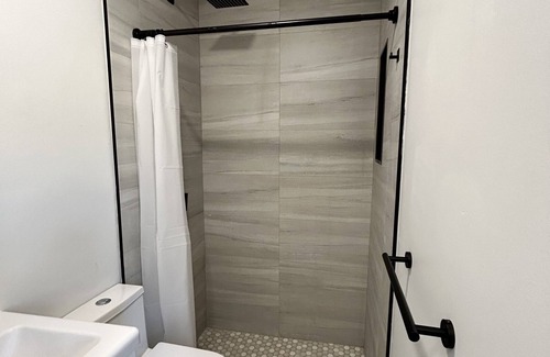 Downtown Hollywood Cottage | Private Studio Cottage in Beautiful historic Hollywood FL.