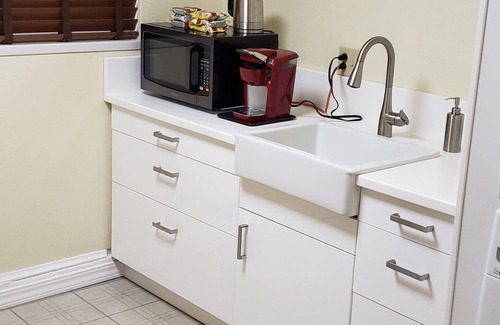 Kenmore Apartment | Private Studio MIL Apartment in Kenmore