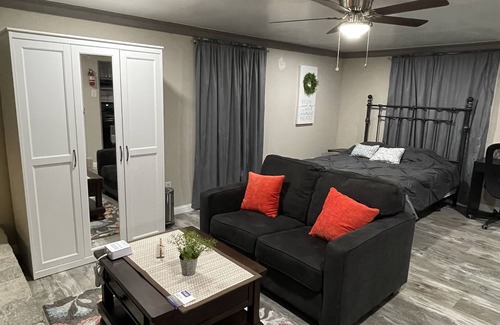 Santa Fe Springs Apartment | Private Studio Apartment Close To Freeways
