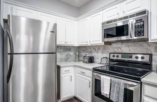 Tucker House | Private Suite Minutes Away From Atlanta