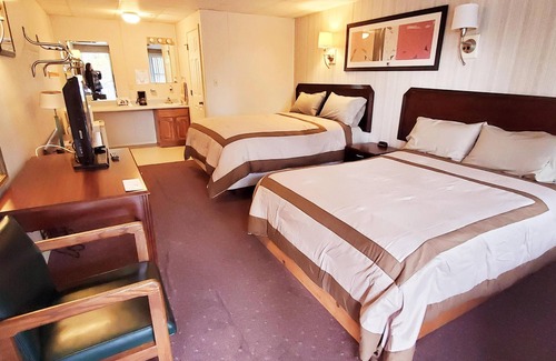 Montgomery Apartment | Private Suite With Private Entrance and Private Bath