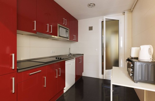 Sants Apartment | Private terrace, 3 bedrooms, 2 bathrooms, central