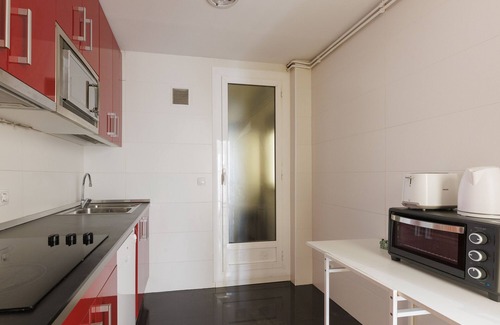 Sants Apartment | Private terrace, 3 bedrooms, 2 bathrooms, central