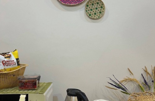 Samphanthawong House | private house in chinatown/2BR,2BATH, 7Mints to MRT Samyot/5 Guests