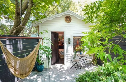 Bearss Plaza Apartment | Private Tiny Home Retreat | WiFi-Smart TV