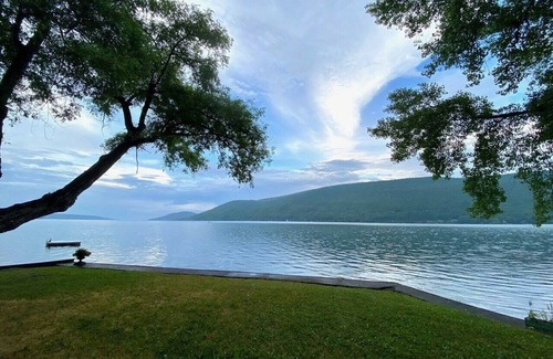 Naples Cottage | Private! Unique Lake Front Cottage. Heron Cove Sanctuary, Beauty & Peace!