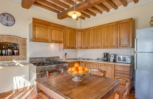Pieve di Chio Villa | Private Villa with private pool, WIFI, TV, balcony, panoramic view, parking, close to Cortona