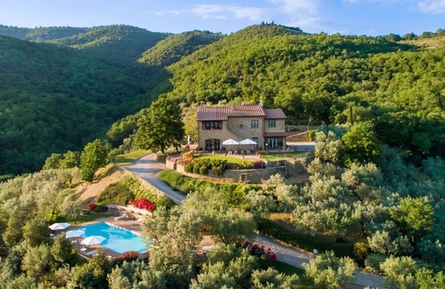 Pieve di Chio Villa | Private Villa with private pool, WIFI, TV, balcony, panoramic view, parking, close to Cortona