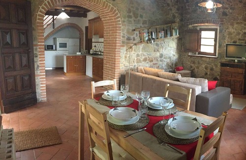 Pomarance Villa | Private Villa with private pool, A/C, WIFI, TV, patio, pets allowed, panoramic view, parking