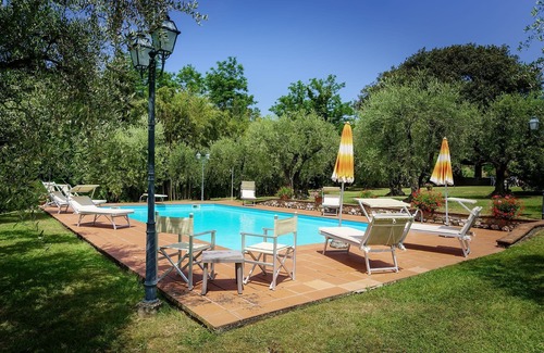 Capannori Villa | Private Villa with A/C, WIFI, private pool, TV, patio, panoramic view, parking, close to Lucca