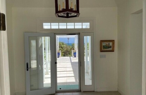 Savannah Sound Villa | Private Villa Directly on Windermere Beach, Private Pool, Tennis